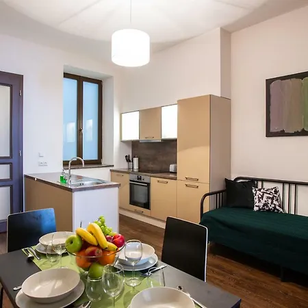 Modern Family Apt. With Square Entrance Appartamento Hradec Králové